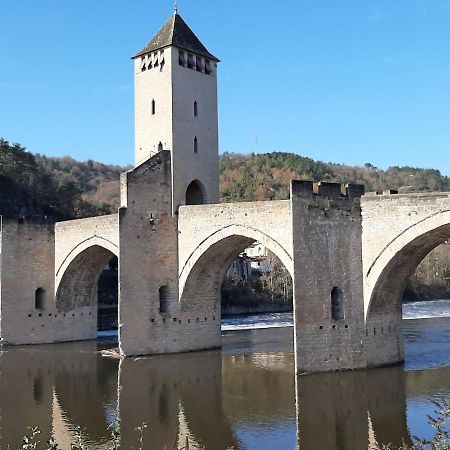 Le Balcon Des Jasses Bed & Breakfast Espere Bagian luar foto