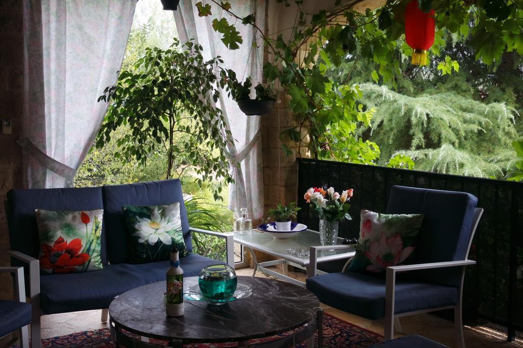 Le Balcon Des Jasses Bed & Breakfast Espere Bagian luar foto
