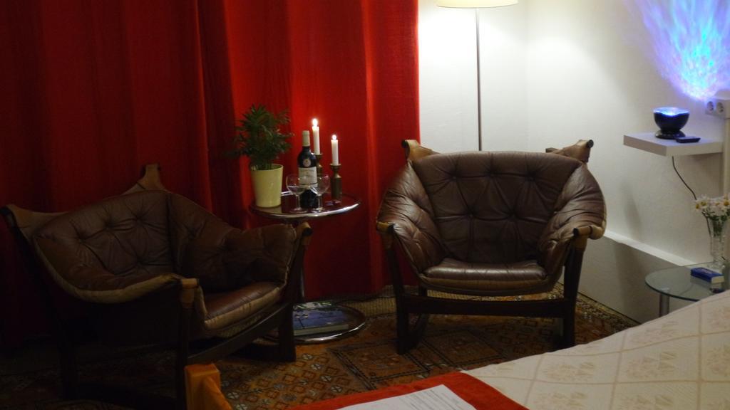 Le Balcon Des Jasses Bed & Breakfast Espere Bagian luar foto